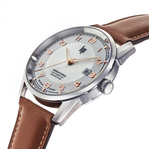 Montre LIP Annapurna Automatique 39 mm – Réf. 676011 – Mouvement Manufacture R26, Cadran Blanc, Bracelet Cuir Camel, Étanche 50 m