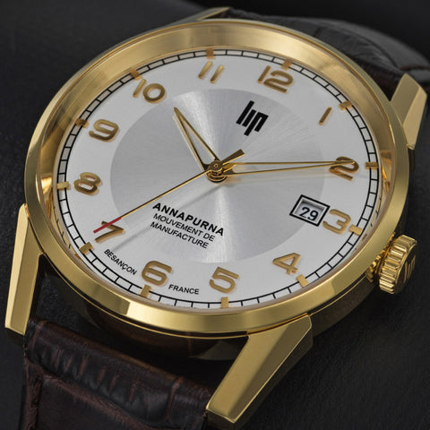 Montre LIP Annapurna Automatique 39 mm – Réf. 676012 – Mouvement Manufacture R26, PVD Doré, Cadran Blanc, Bracelet Cuir Alligator Marron