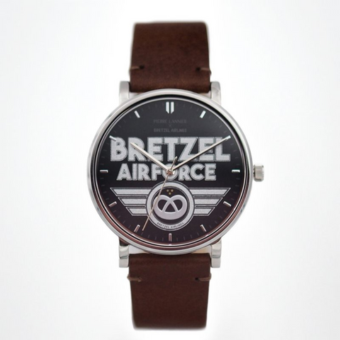 Pierre Lannier x Bretzel Airlines – Montre Bretzel Air Force Acier – Bracelet Cuir Acajou – Édition Spéciale