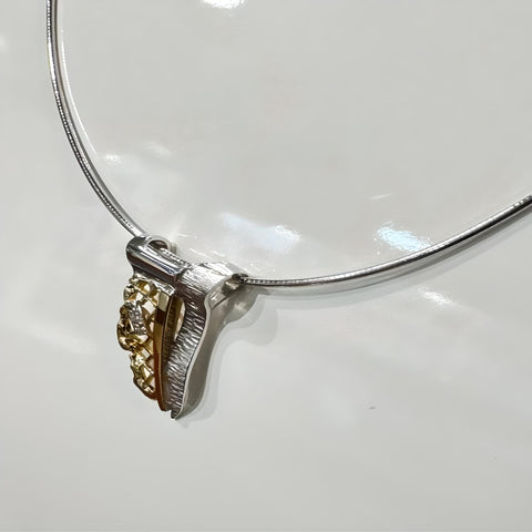 Pendentif création Or Gris Or Jaune diamants