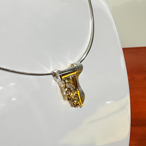 Pendentif création Or Gris Or Jaune diamants