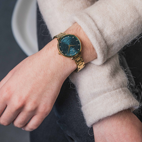 Montre Femme Pierre Lannier EOLIA 044N572 – Dorée – Cadran Vert Dentelle – Bracelet Acier 12 mm – Fabriquée en France