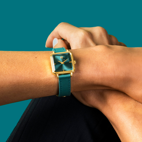 Montre Pierre Lannier Leonor 072J577 – Femme – Cadran Vert Soleillé – Bracelet Cuir Vert 12 mm – Doré – Fabriquée en France