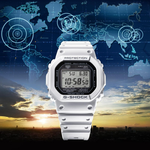 G-SHOCK GW-5000HS-7ER – Montre Homme Solaire Radio-Pilotée Made in Japan 43mm Édition Blanche Résistante aux Chocs