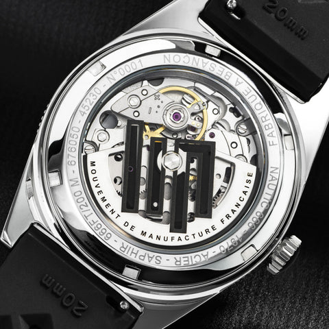 Montre LIP Nautic 666 Automatique 39 mm – Réf. 676050 – Mouvement Manufacture R26, Acier & Verre Saphir, Étanche 200 m, Bracelet Élastomère Noir