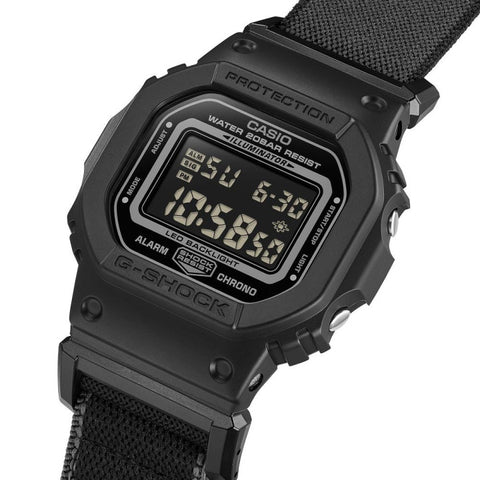 G-SHOCK DW-5600MNC-1ER – Montre Bracelet Tissu Extensible FIDLOCK®