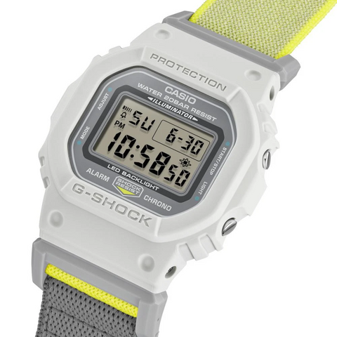 G-SHOCK DW-5600MNC-7A8ER – Montre Gris Clair Jaune Fluo Bracelet FIDLOCK®