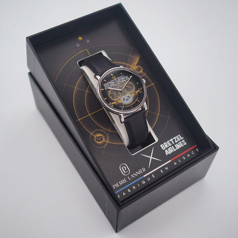 Montre Pierre Lannier Bretzel Airlines Blason Or – Acier 40,5 mm – Bracelet Cuir Noir – Édition Spéciale Alsacienne